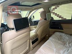 تۆیۆتا لاند کروزەر